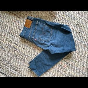 Super cute high waisted 501s